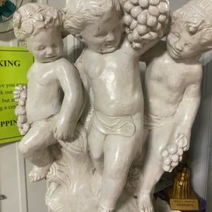 3 Cherub Statue